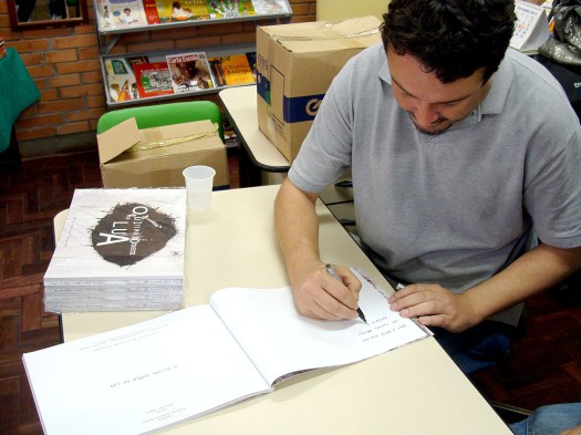 ouhnl_livro_escola_neusa_goulart_brizola_02_foto_yara_baungarten